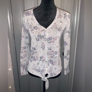 Lucky Brand XS Gray button down floral tie top